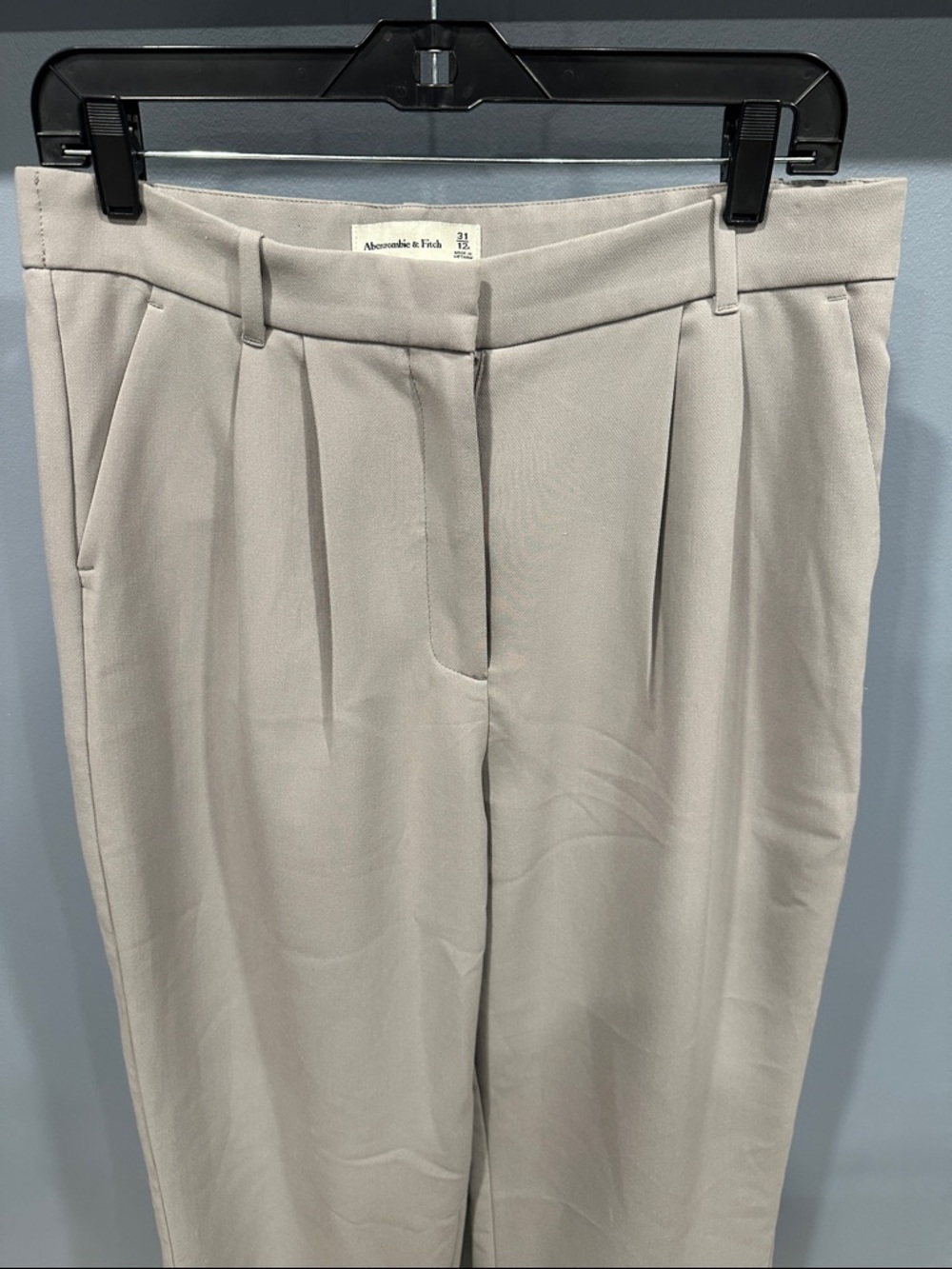 Abercrombie & Fitch Sloan Tailored Gray Pants - Picture 6 of 7